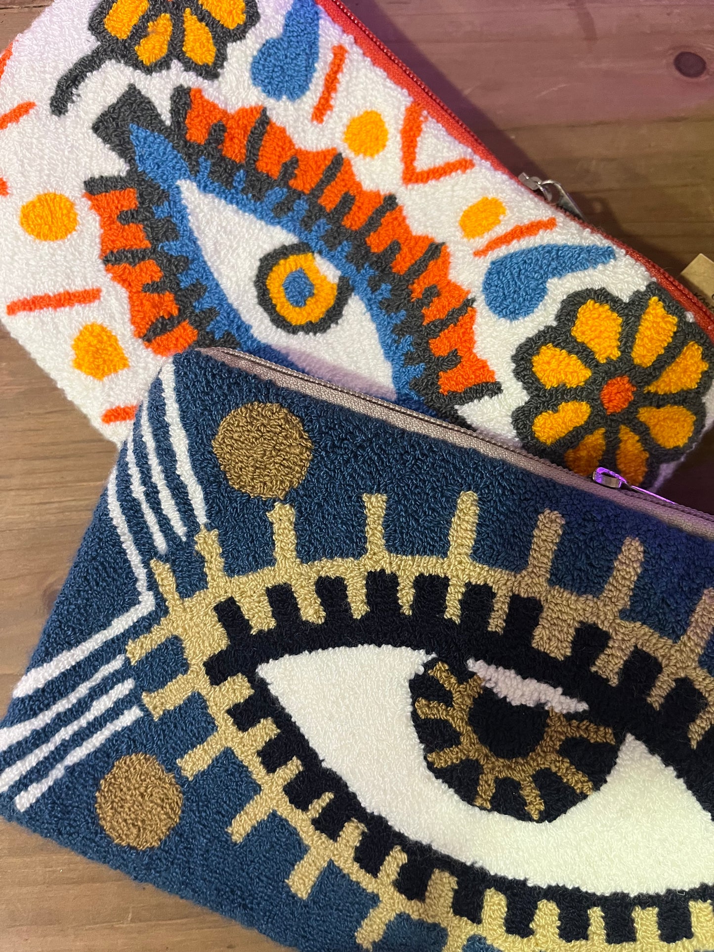 Eye Clutch - view 16