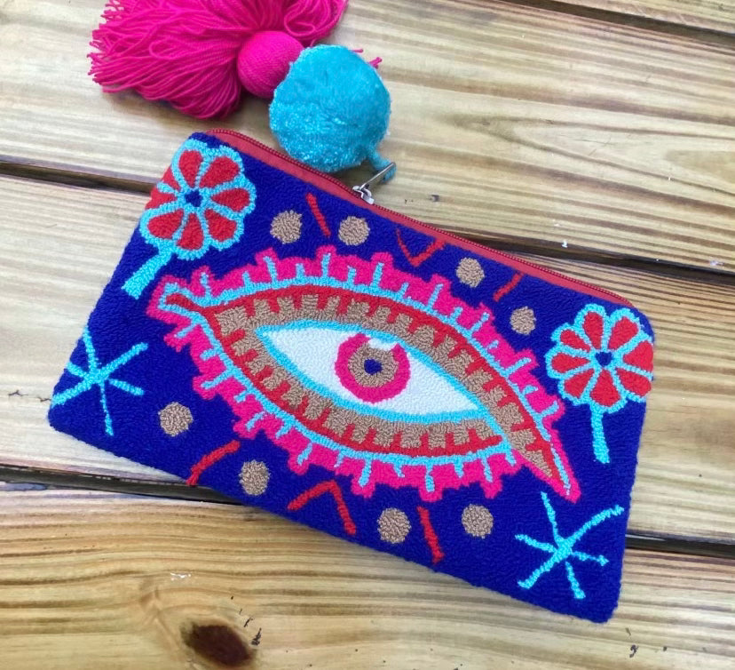 Eye Clutch - view 8