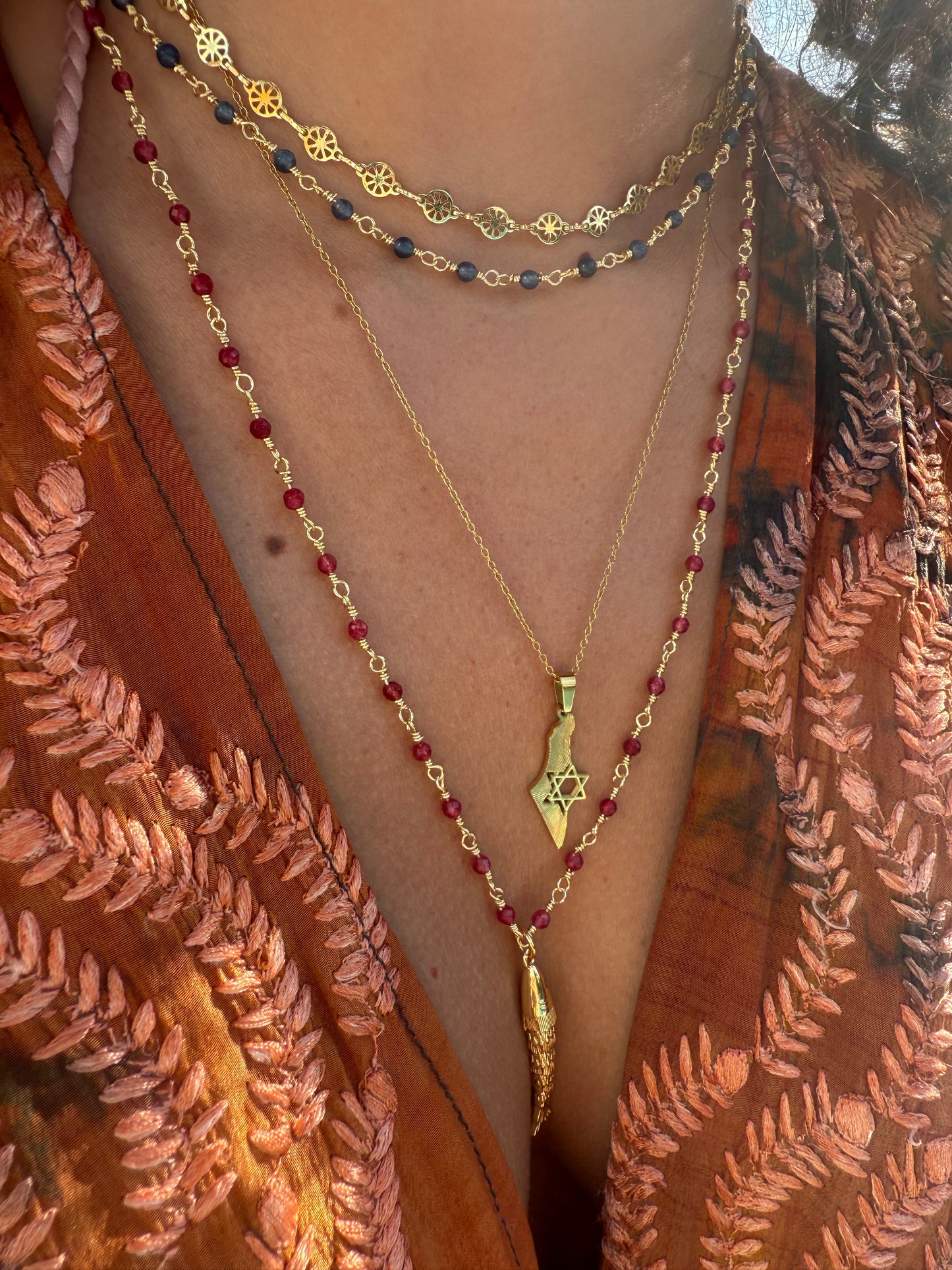 BEADED LONG FISH NECKLACE