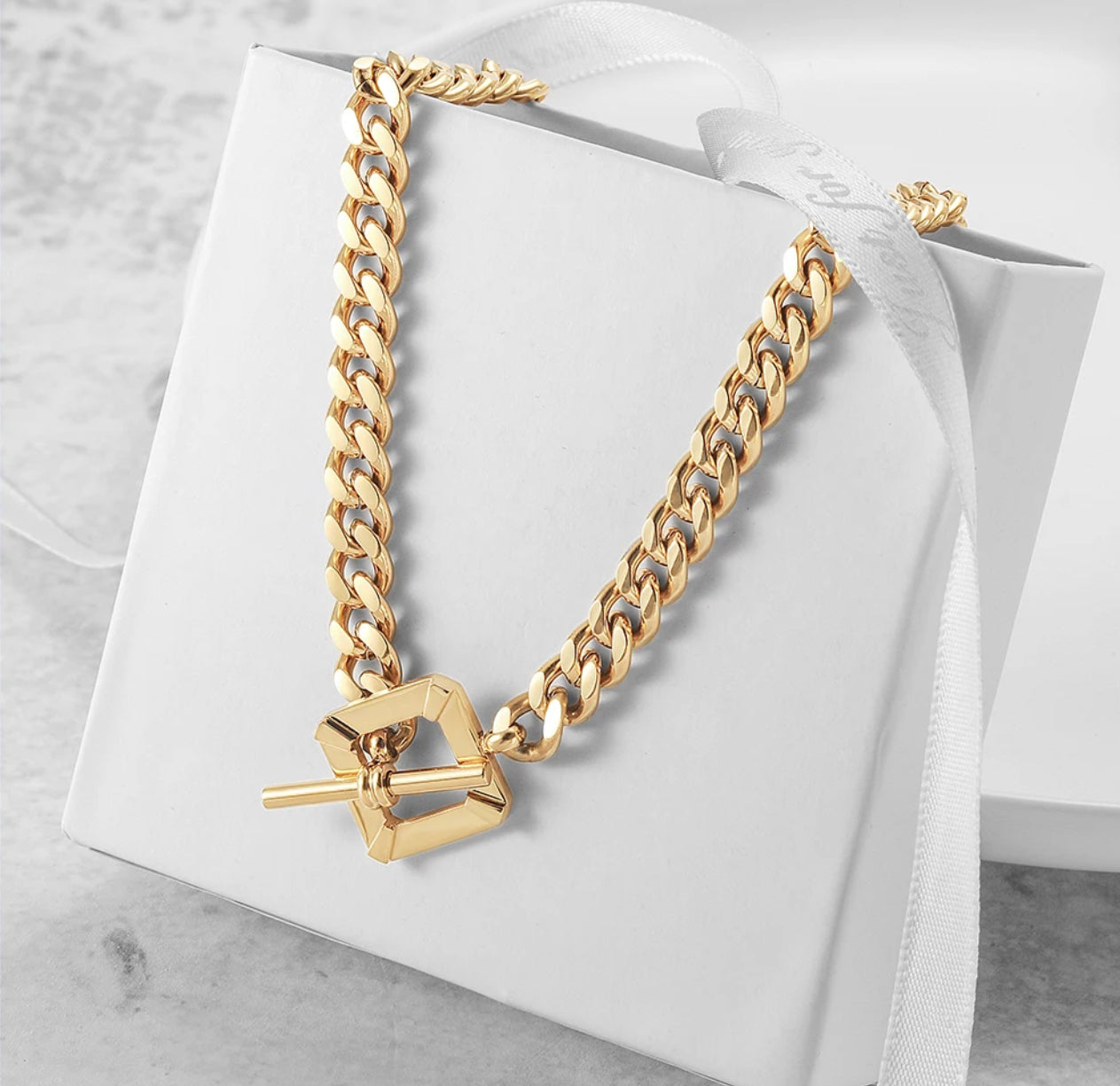 SQUARE TOGGLE NECKLACE