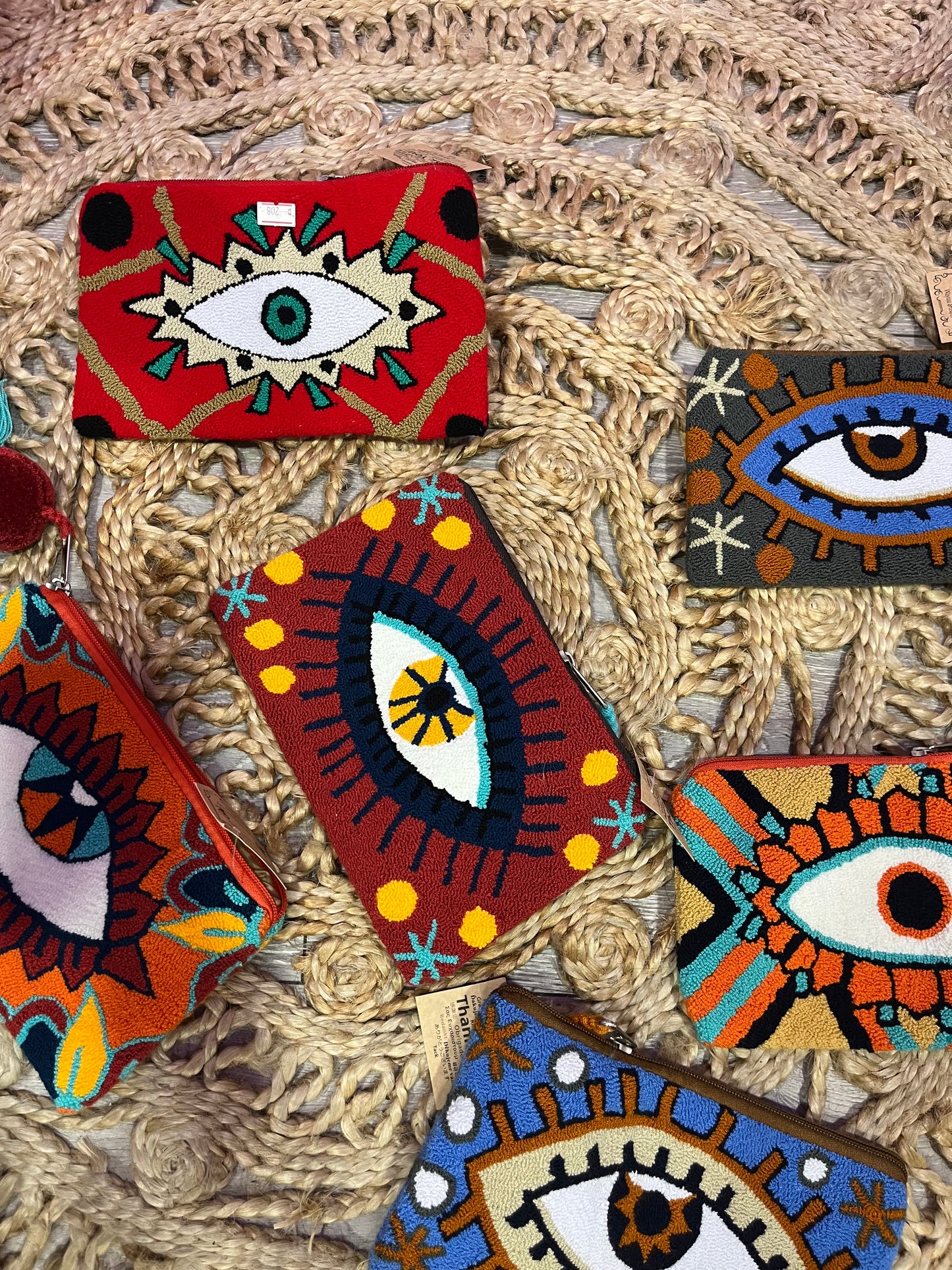 EYE CLUTCH