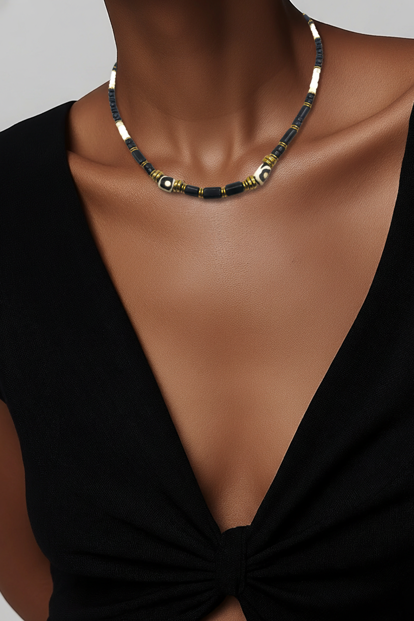 ONYX BLA/WHT BEADED NECKLACE