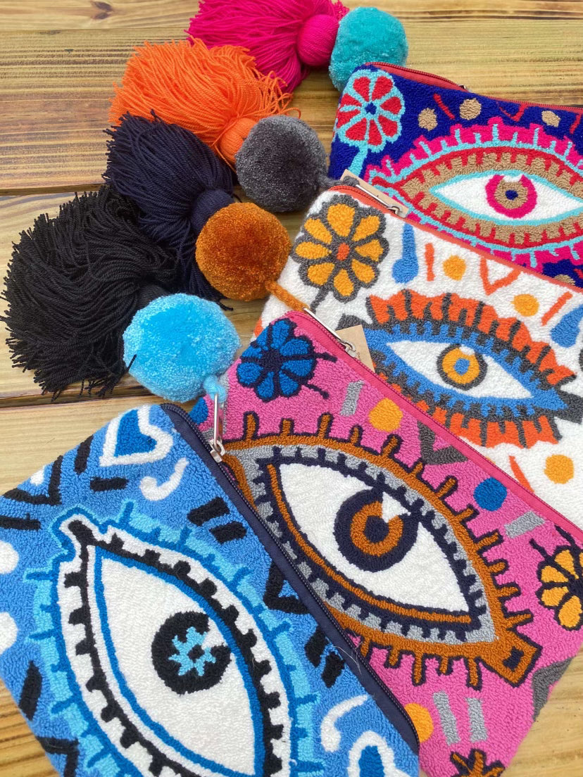 Eye Clutch - view 7