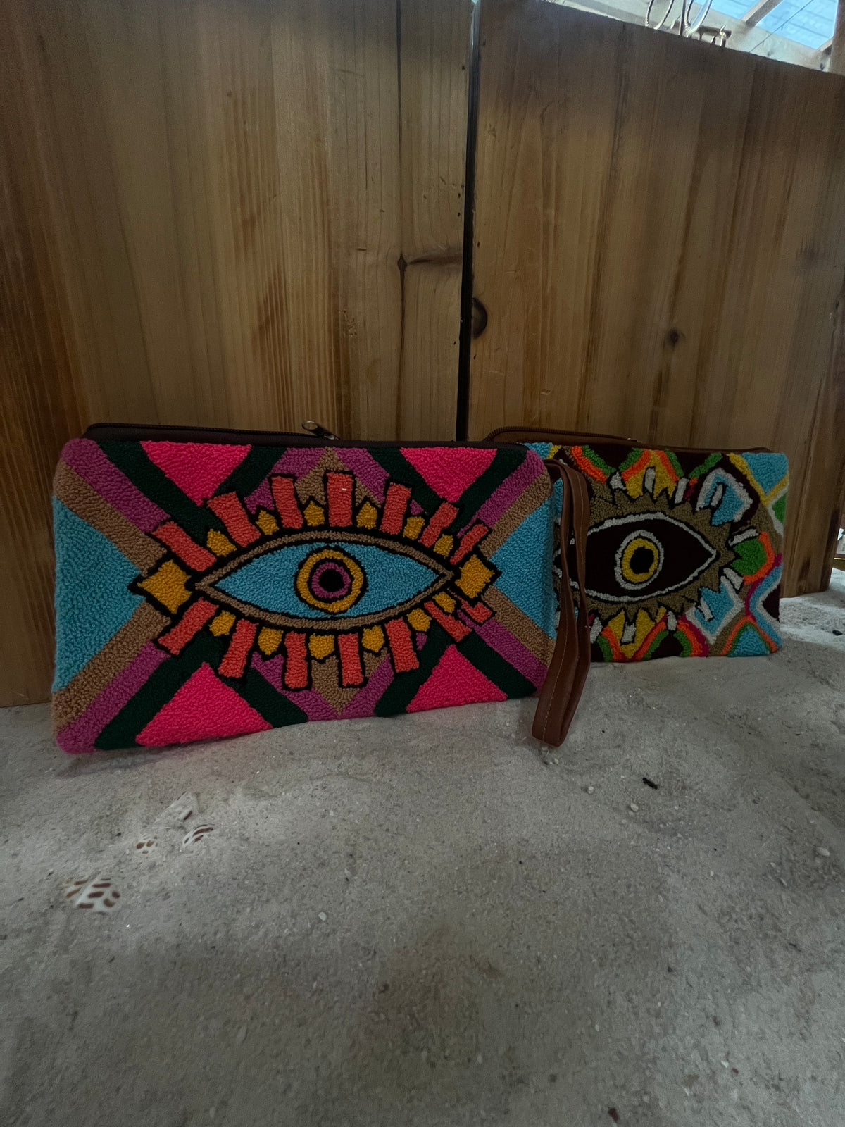 Eye Clutch - view 12