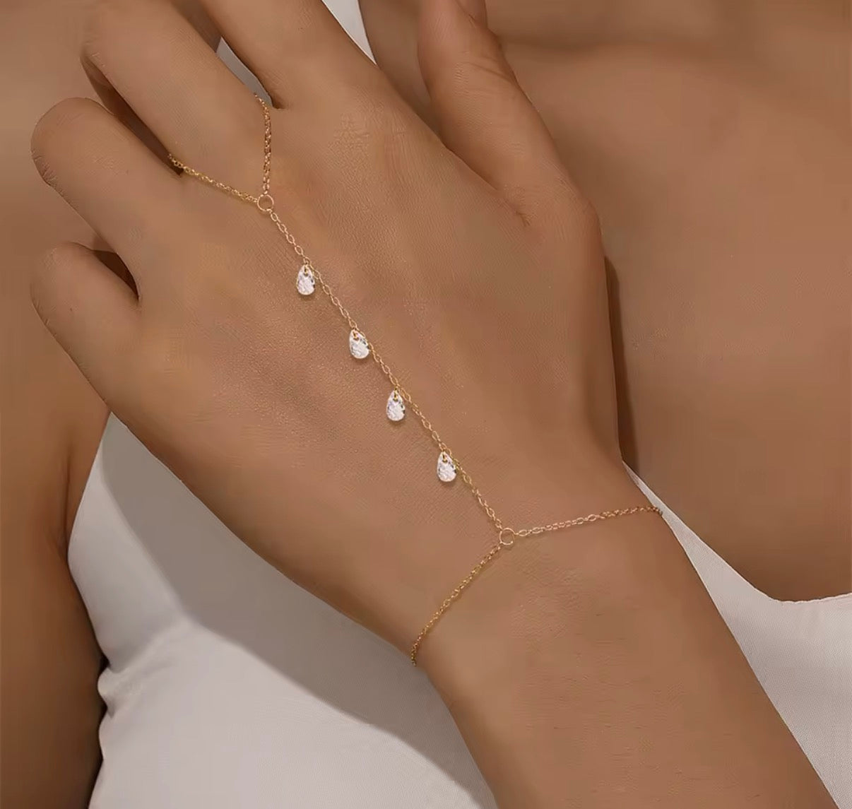 DAINTY CZ HANDCHAIN