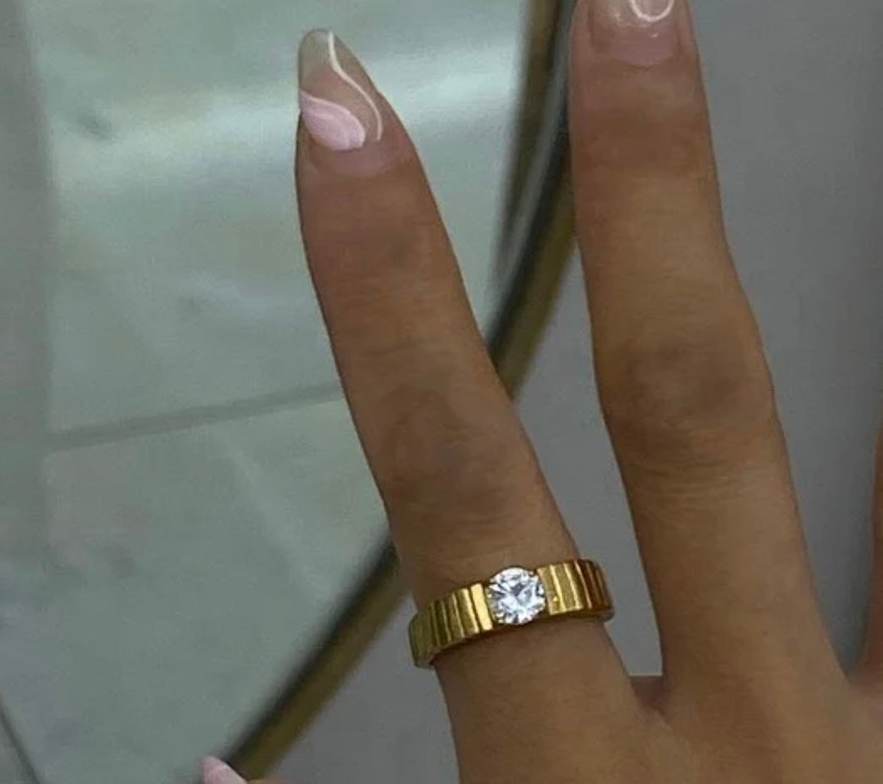 VINTAGE ZIRCONIA RING