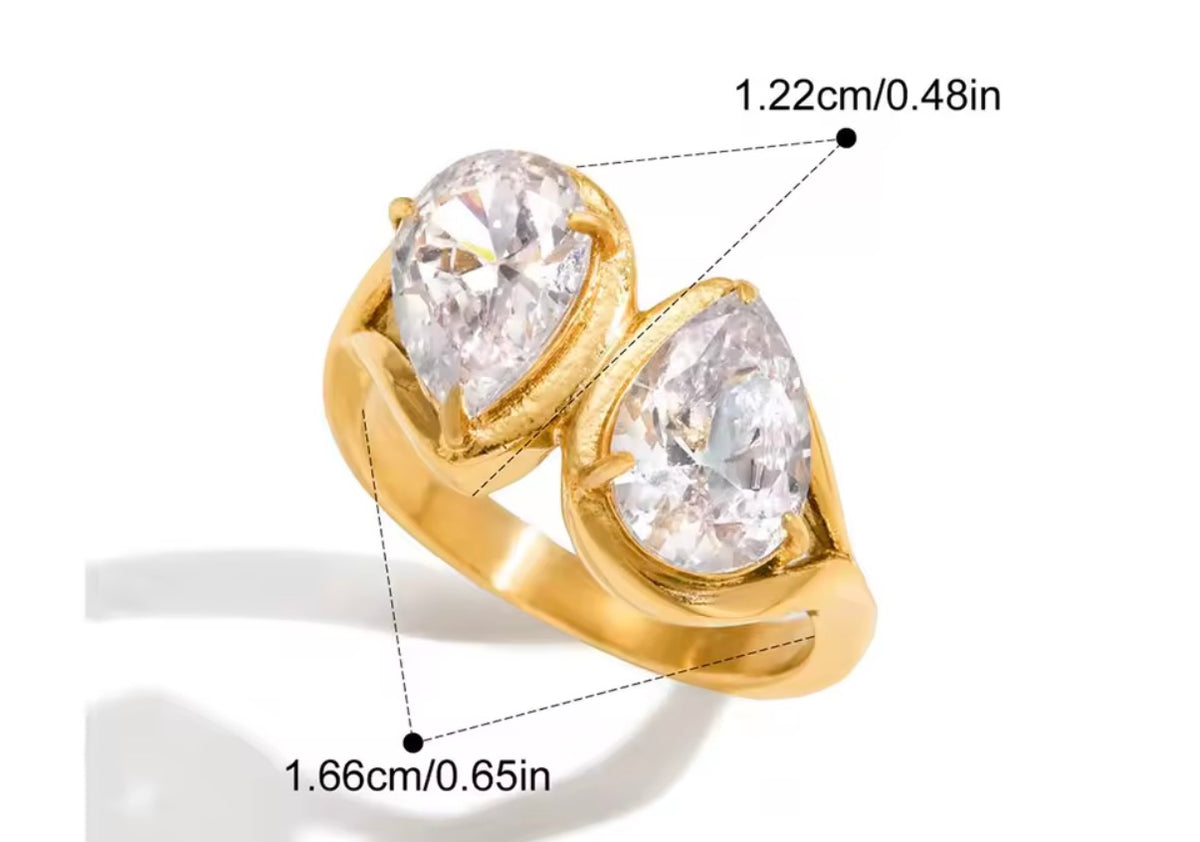 Double Oval Ring in 18K Gold Plated Stainless Steel