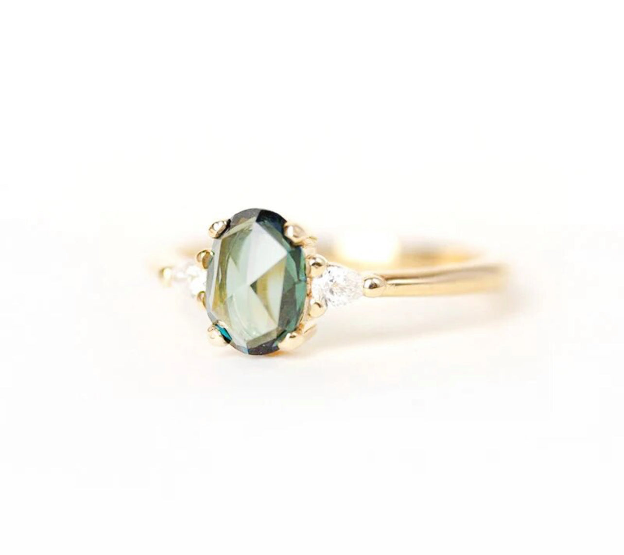 GREEN CRYSTAL RING