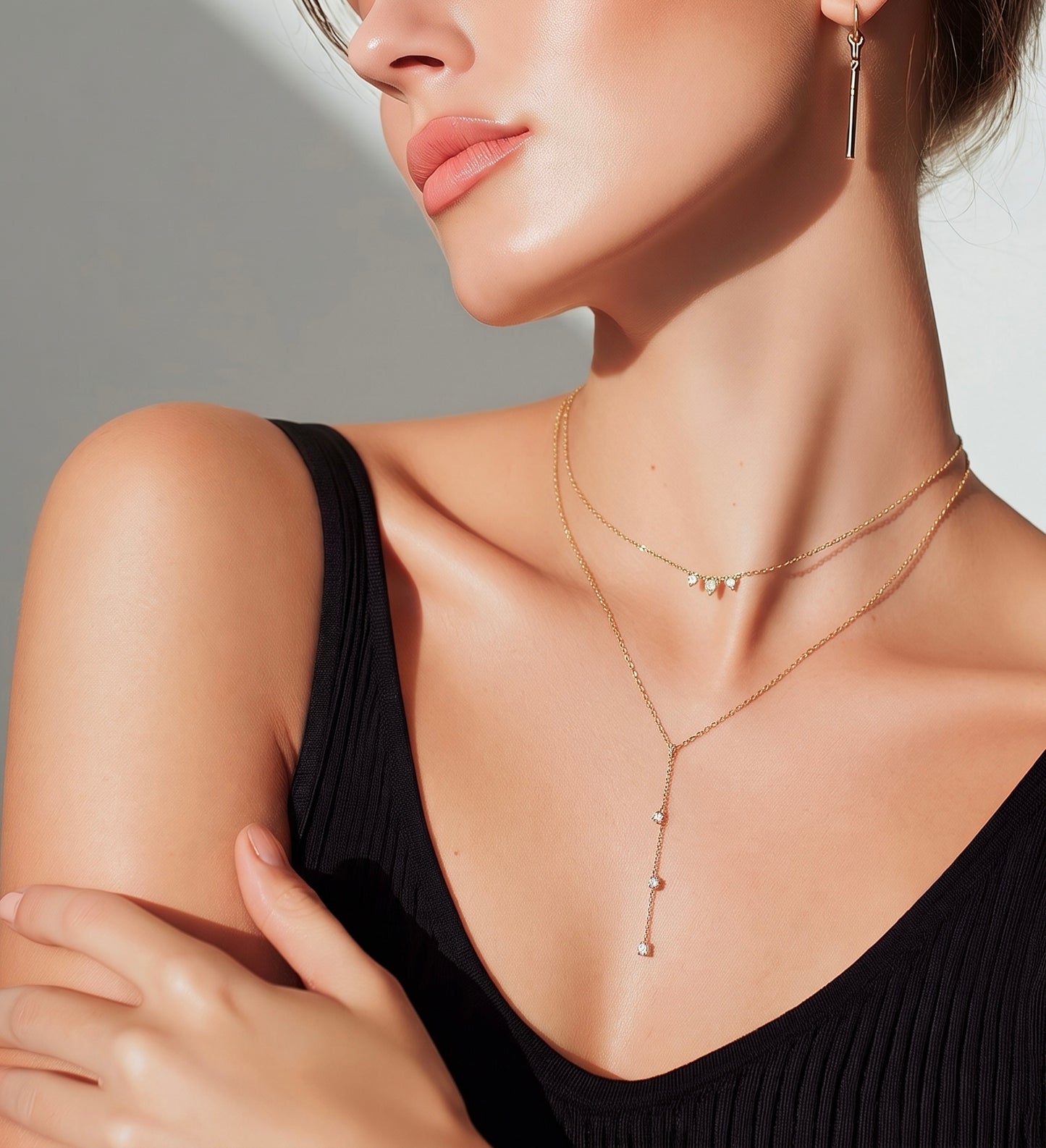 DAINTY FLOATING NECKLACE