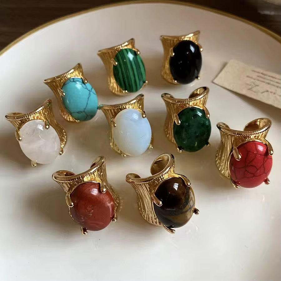 GEMSTONE OVAL RING