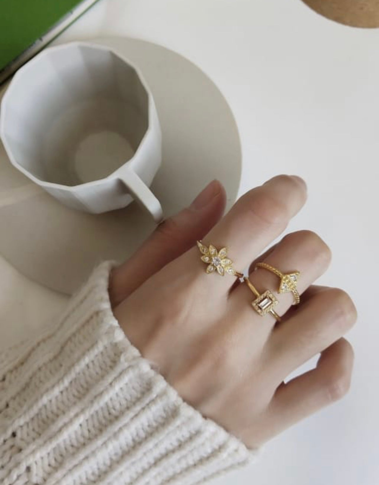 VINTAGE CZ RING
