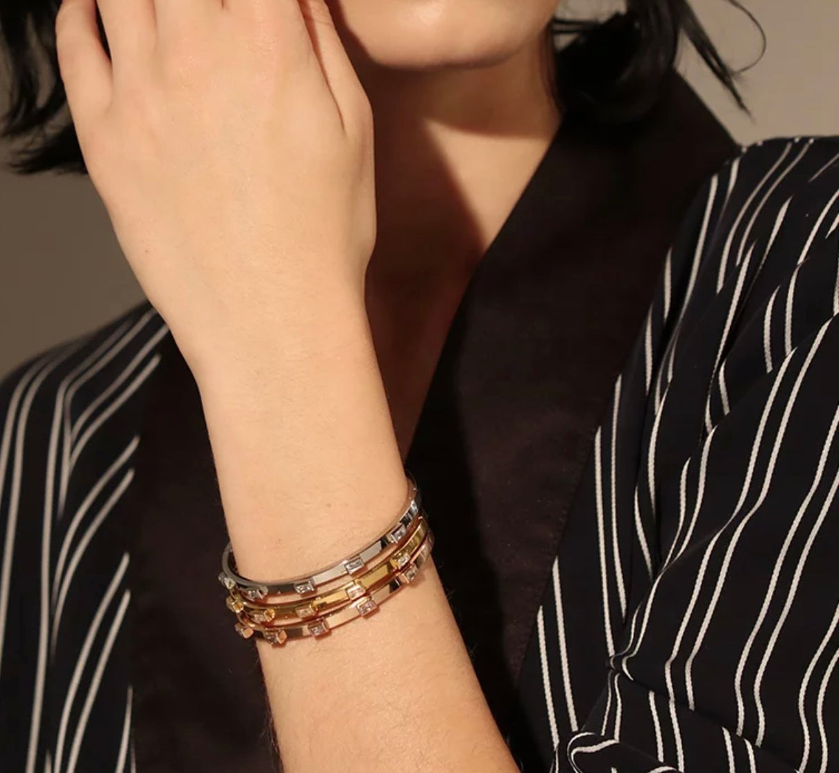 SQUARE ZIRCON BANGLE