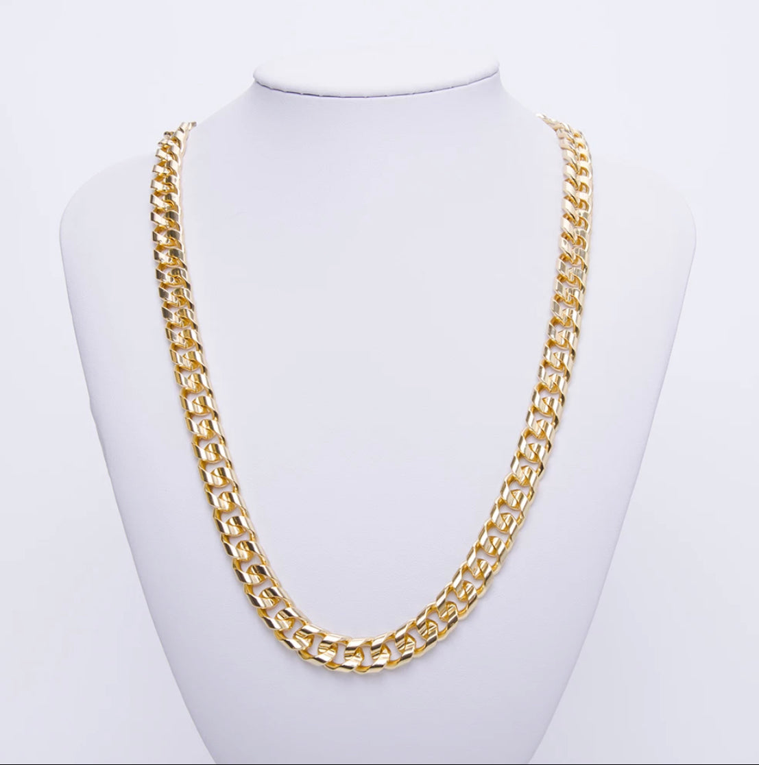 CURB NECKLACE