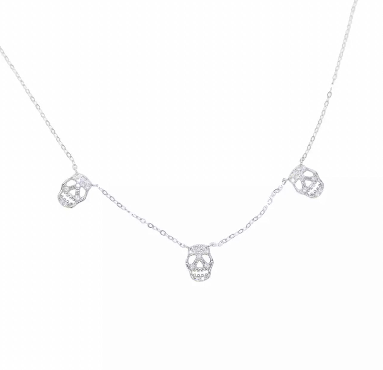 DAINTY SKULL CHOKER