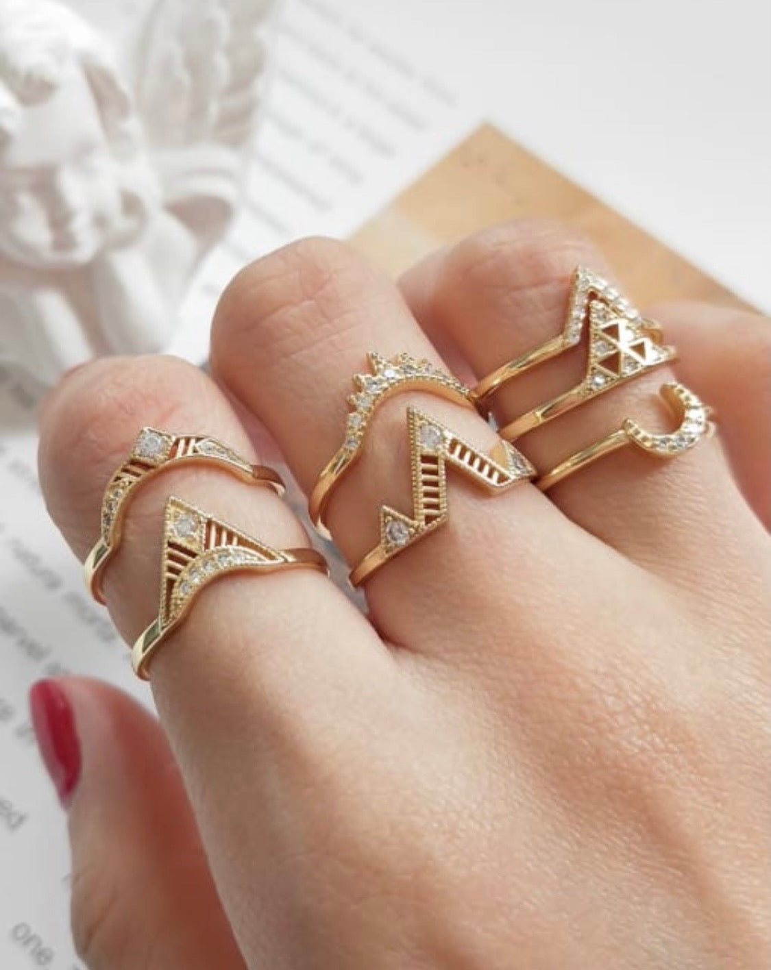 DOUBLE TRIANGLE RING