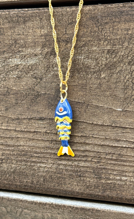 DAINTY LONG FISH NECKLACE