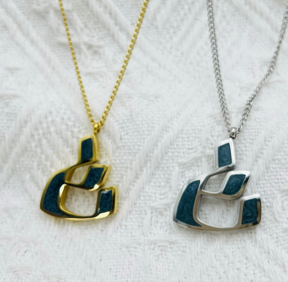 ש Necklace