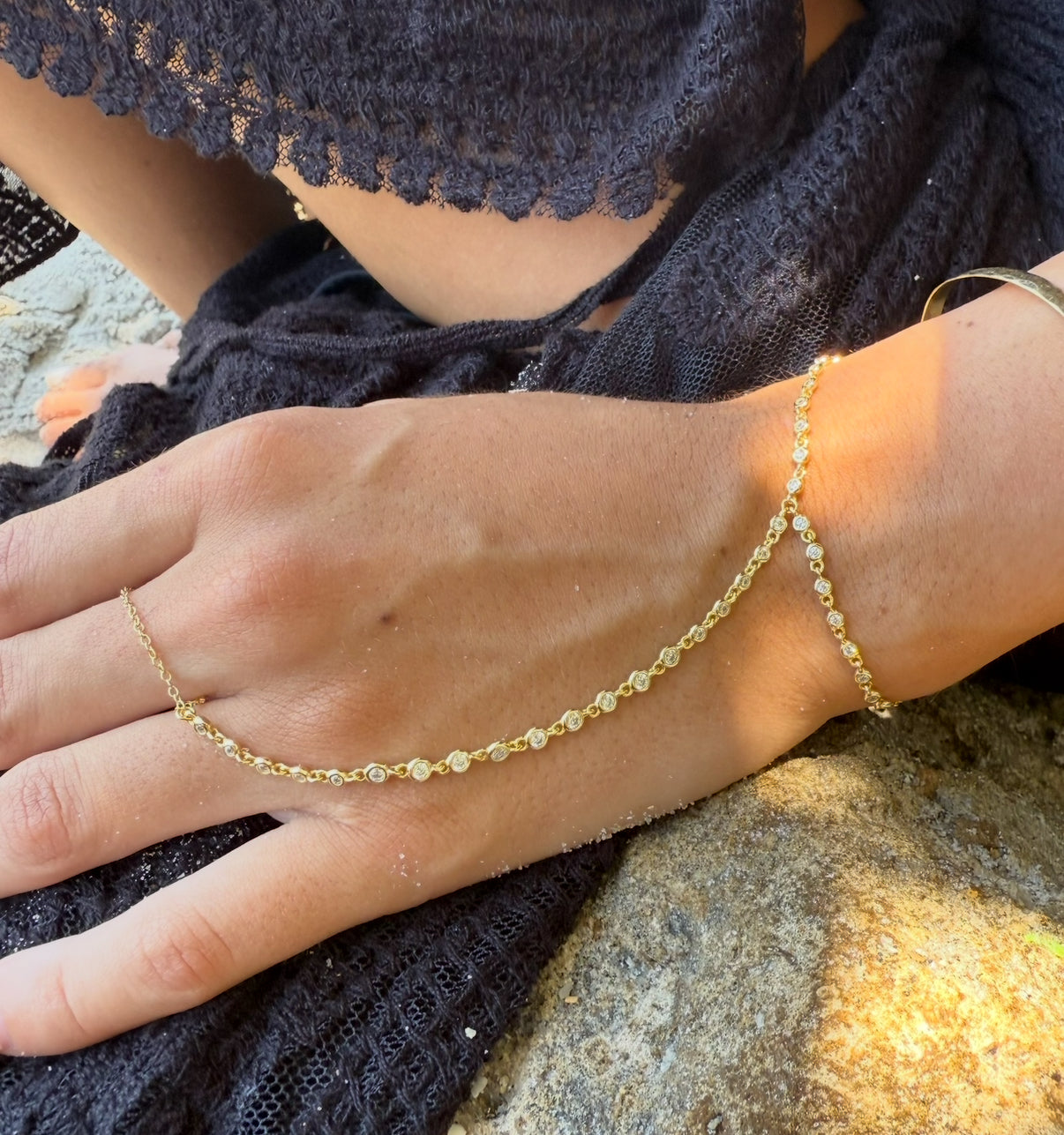 DAINTY  ROUND CZ HAND CHAIN