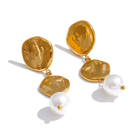 ROUND PEARL EARRINGS
