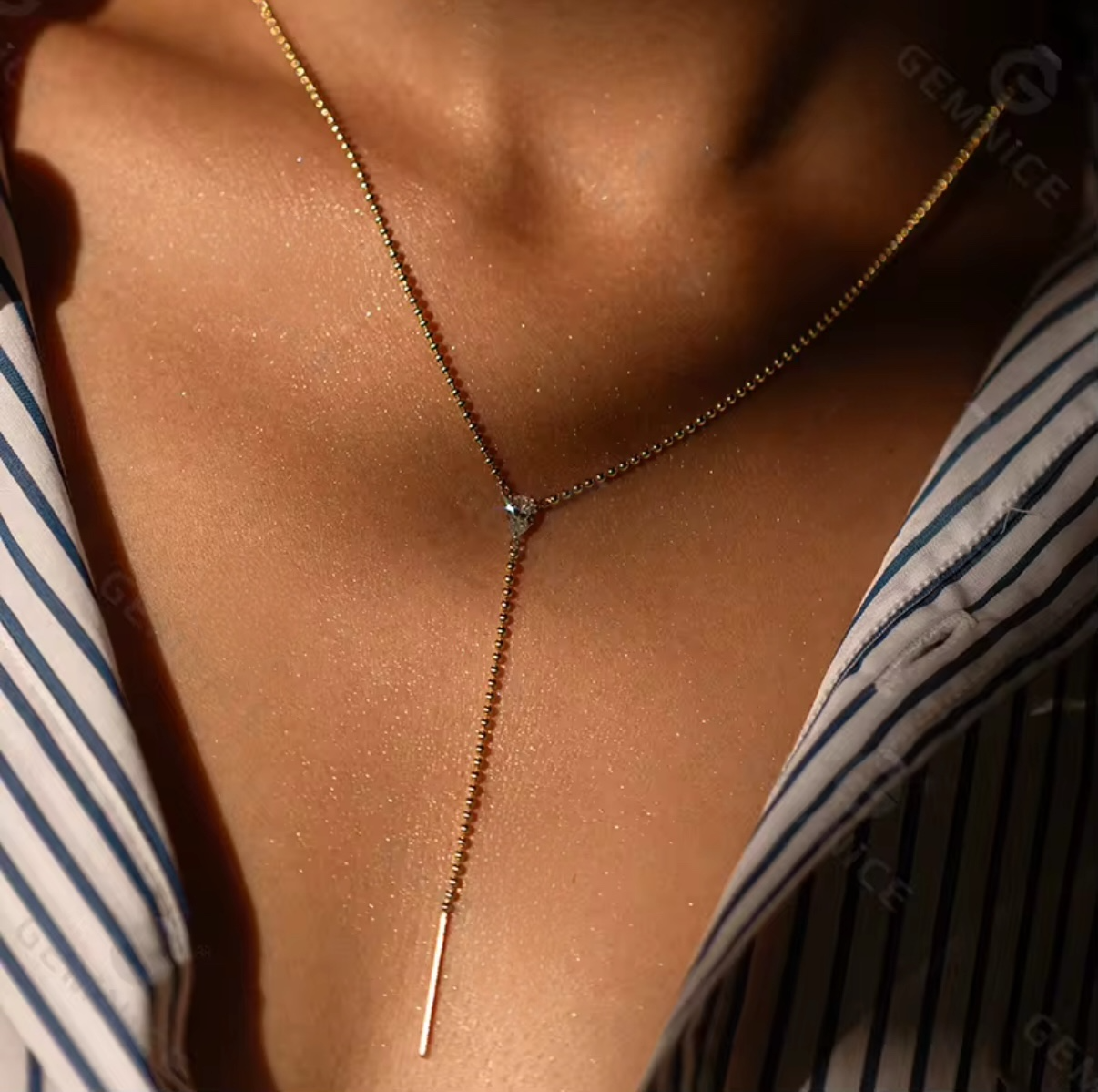 FLOATING Y  NECKLACE