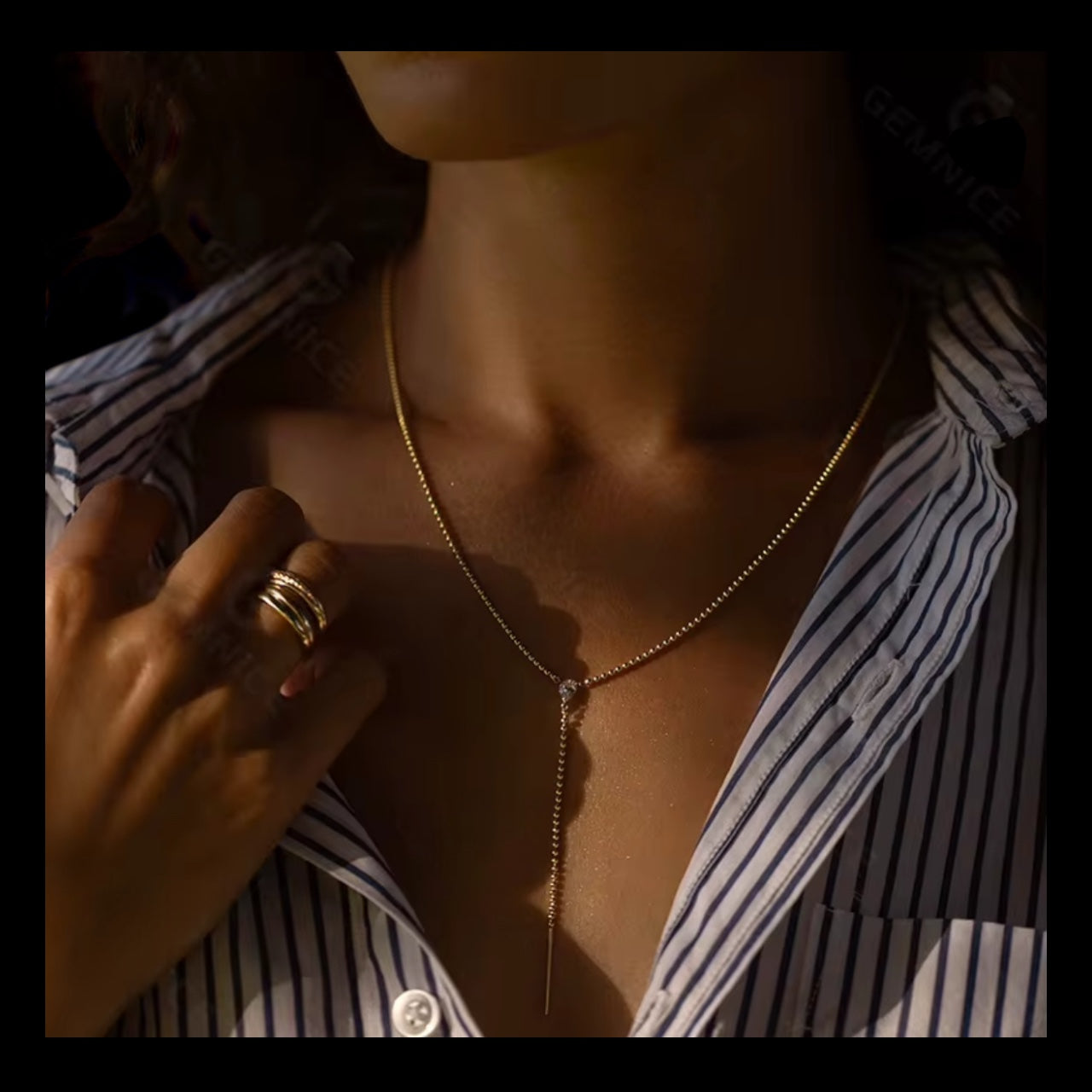 FLOATING Y  NECKLACE
