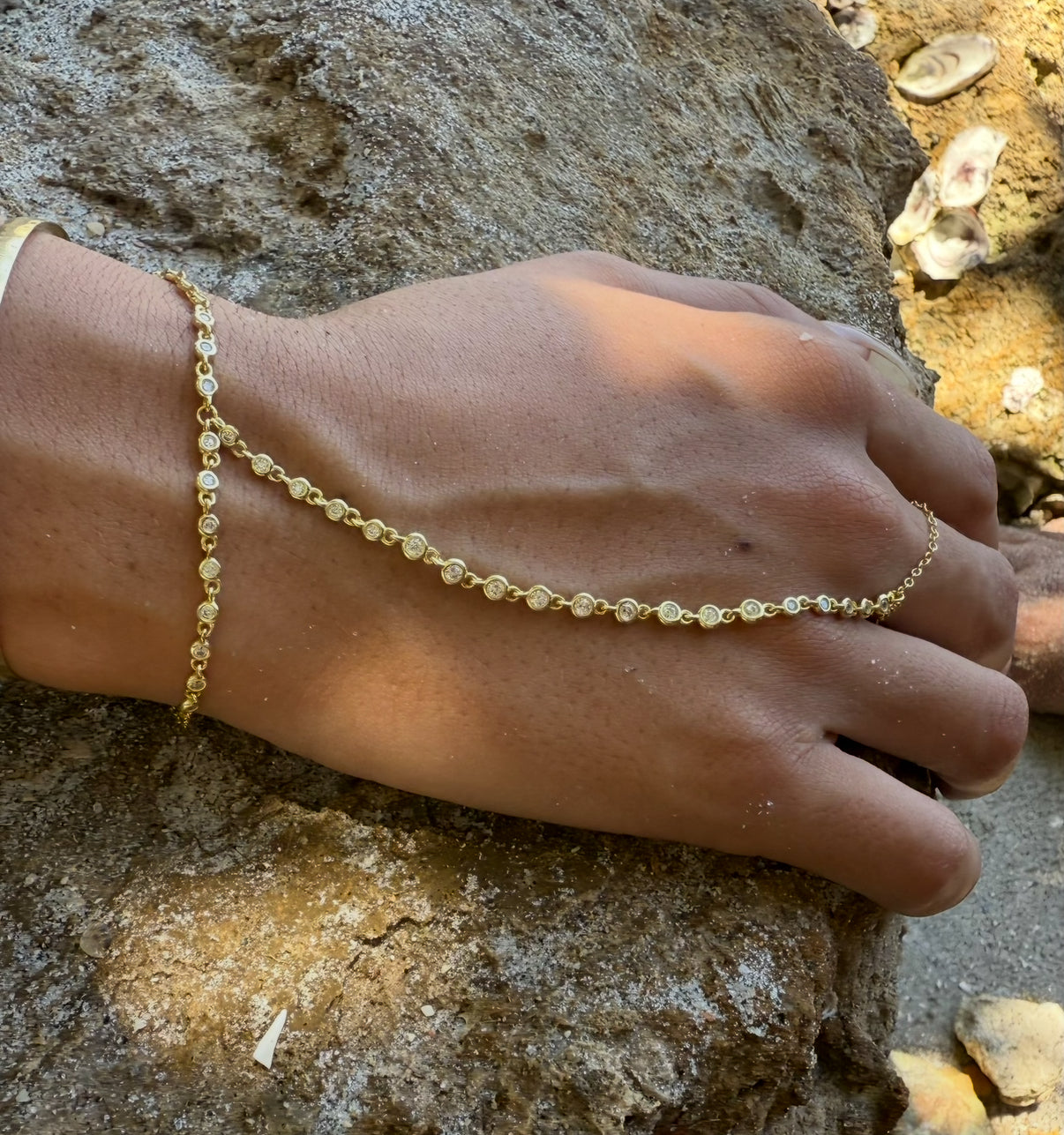 DAINTY  ROUND CZ HAND CHAIN