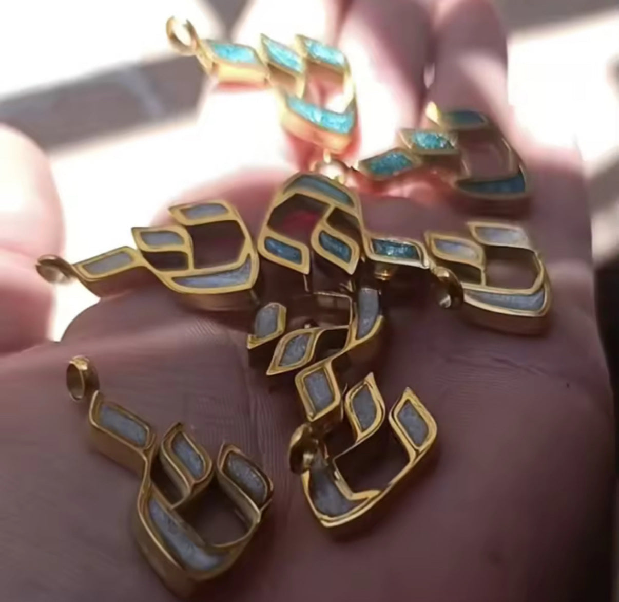 ש Necklace