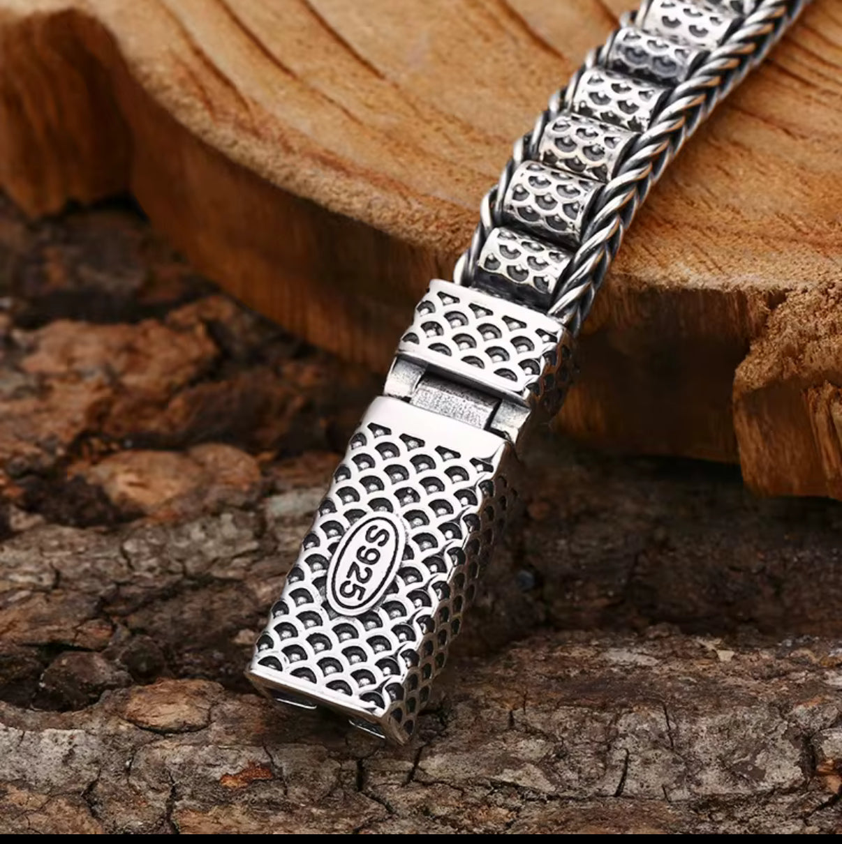 DRAGON WOVEN BRACELET