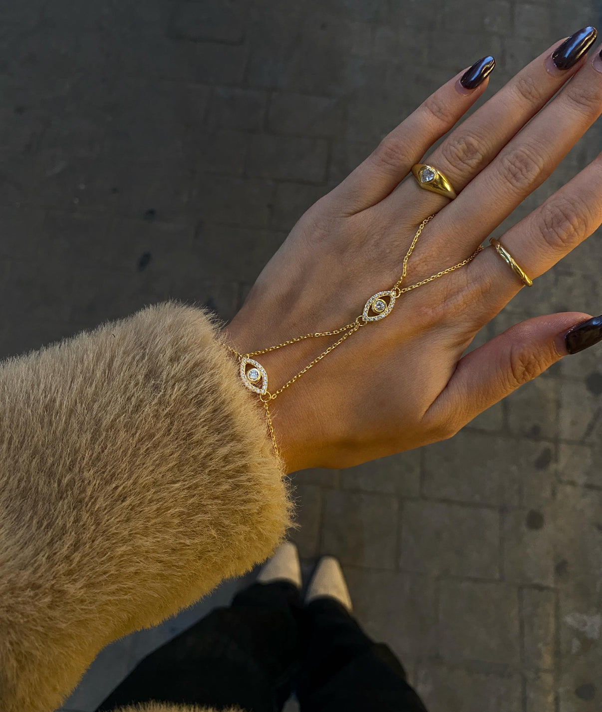 DOUBLE EYE HAND CHAIN