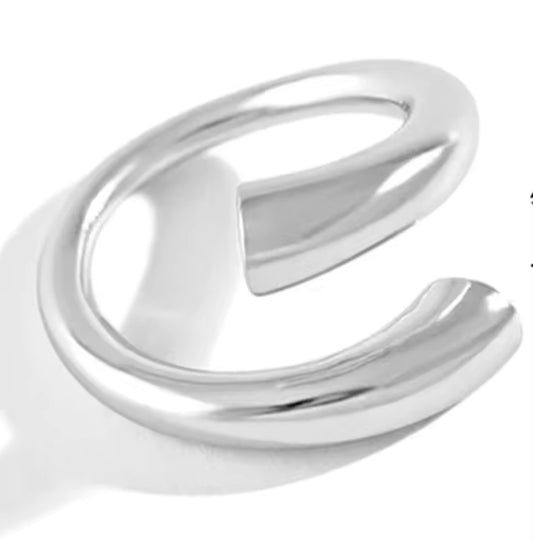 CURVED RING