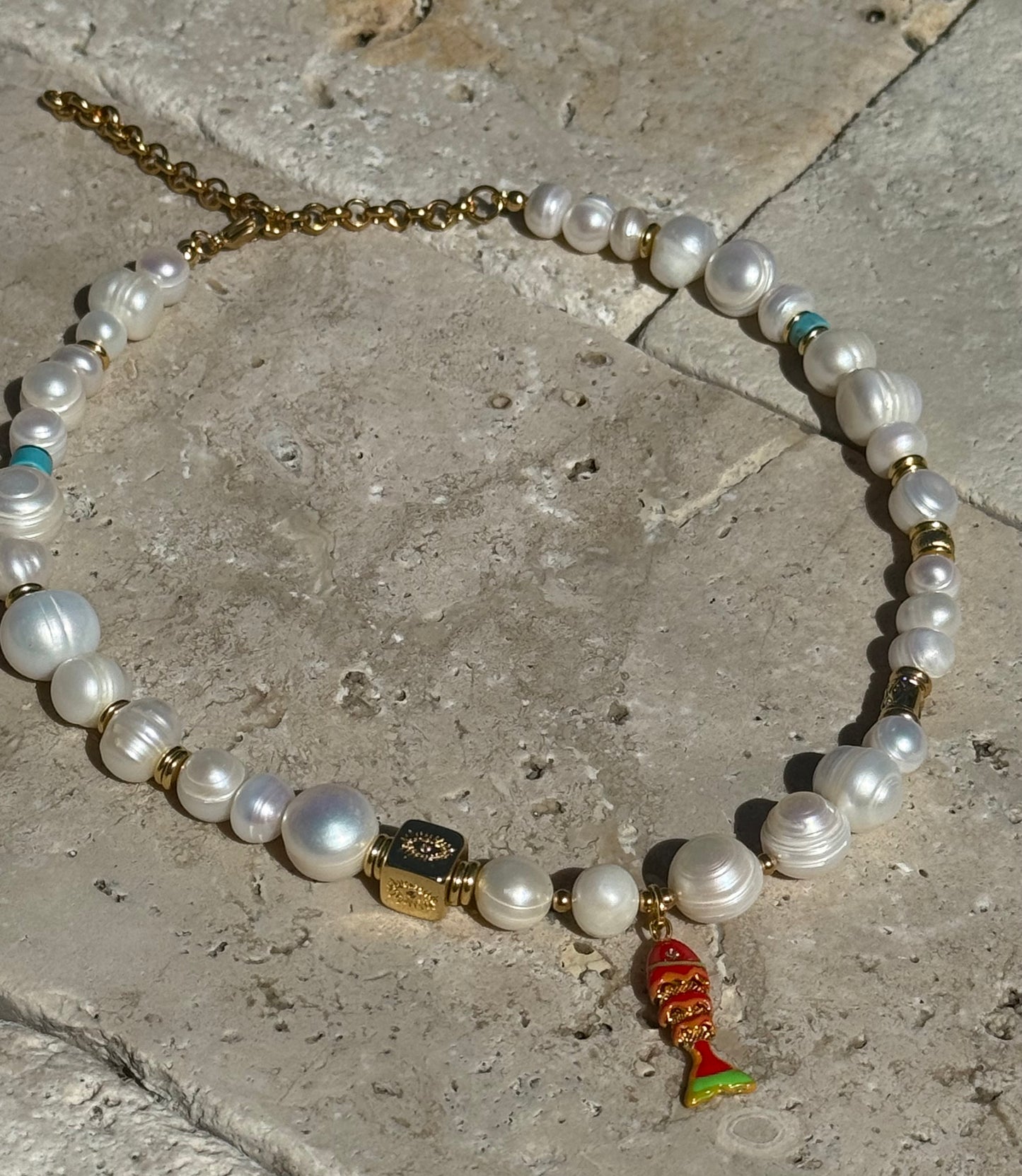 EYE PEARL NECKLACE