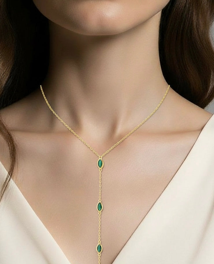 EMERALD Y NECKLACE