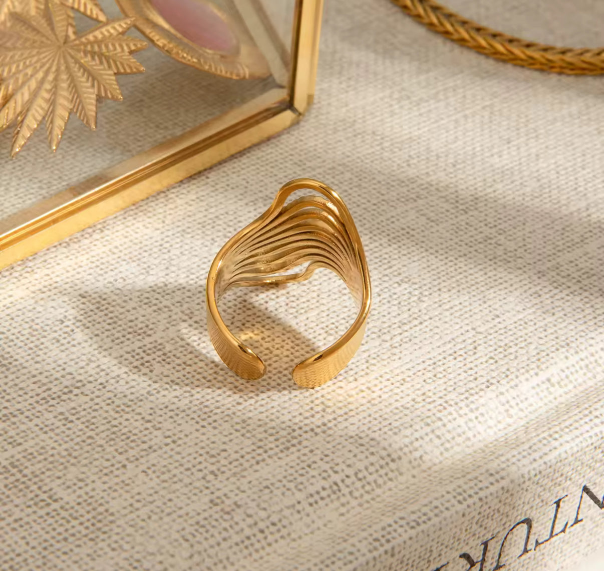 WAVE RING