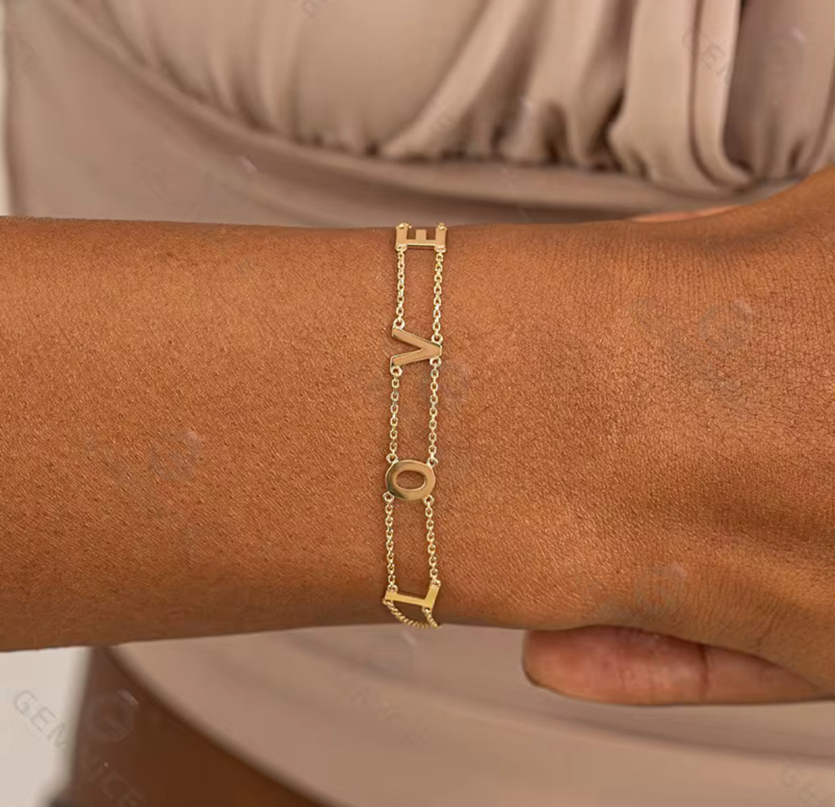 DAINTY LOVE BRACELET