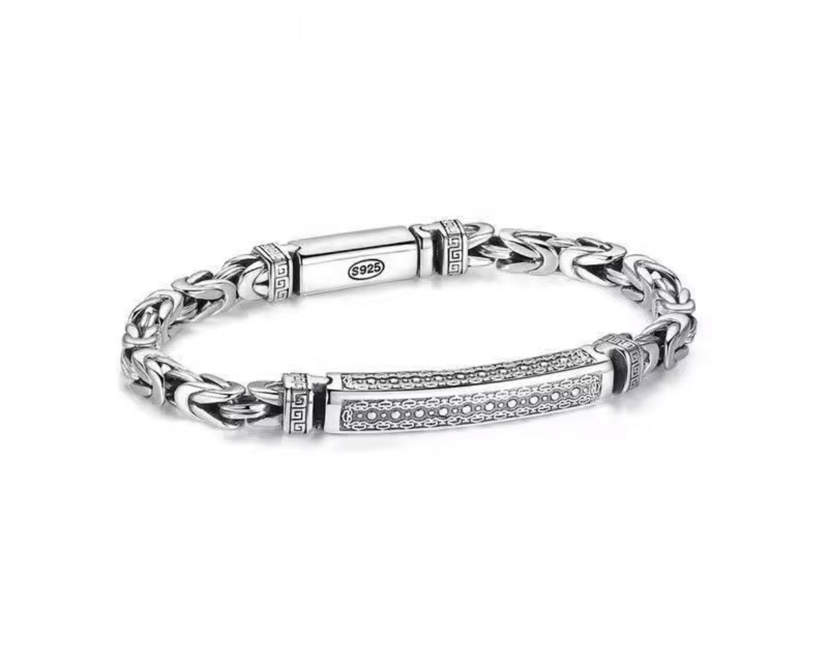 WOVEN PATTERN BRACELET