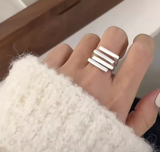 ZIGZAG RING