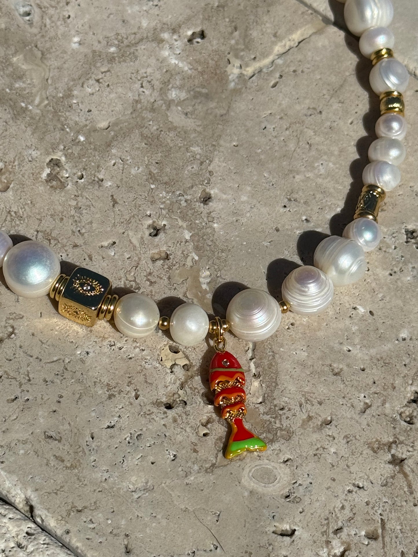 EYE PEARL NECKLACE