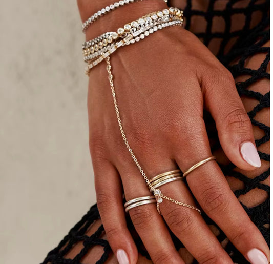 DAINTY TURQUOISE HAND CHAIN