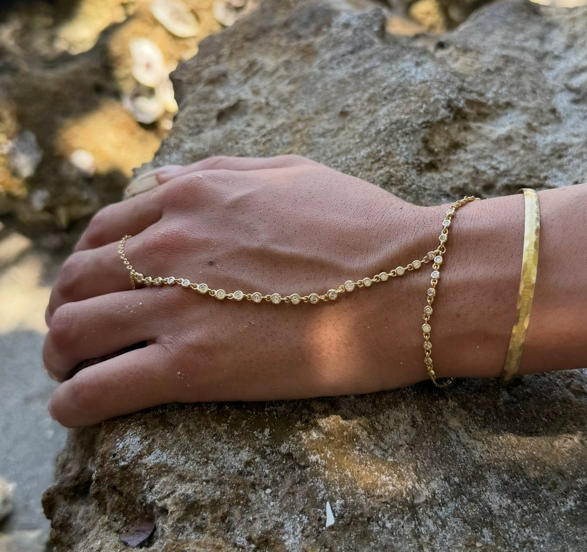 DAINTY  ROUND CZ HAND CHAIN