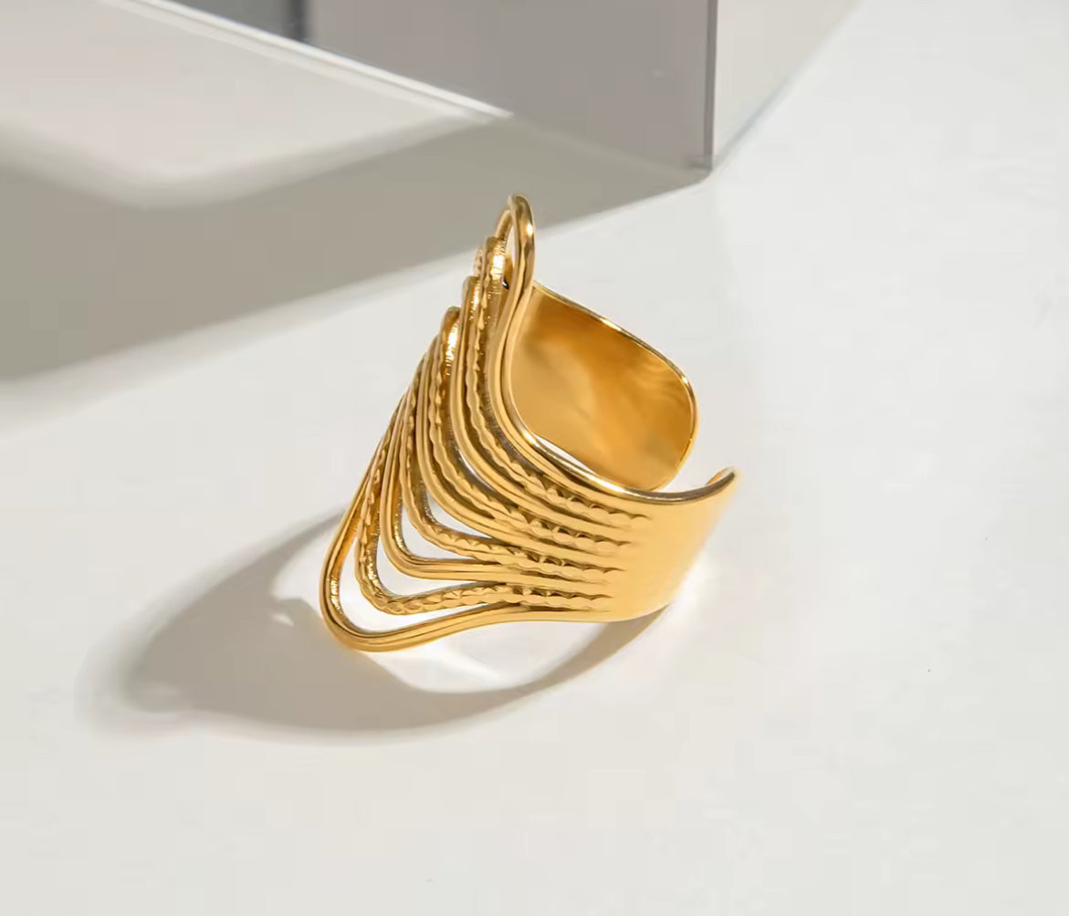 WAVE RING