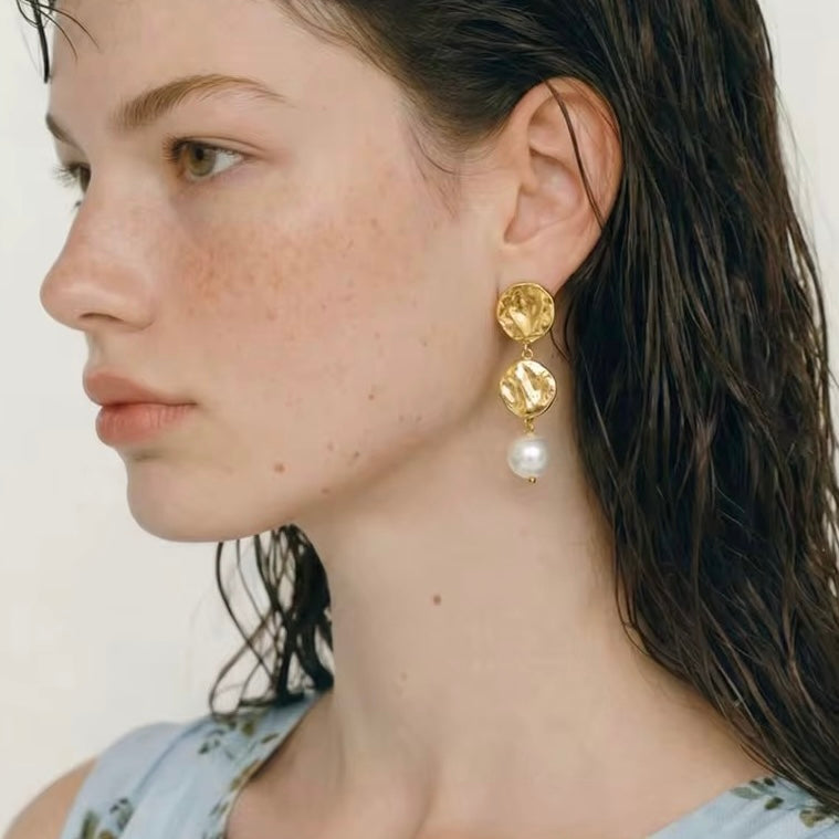 ROUND PEARL EARRINGS