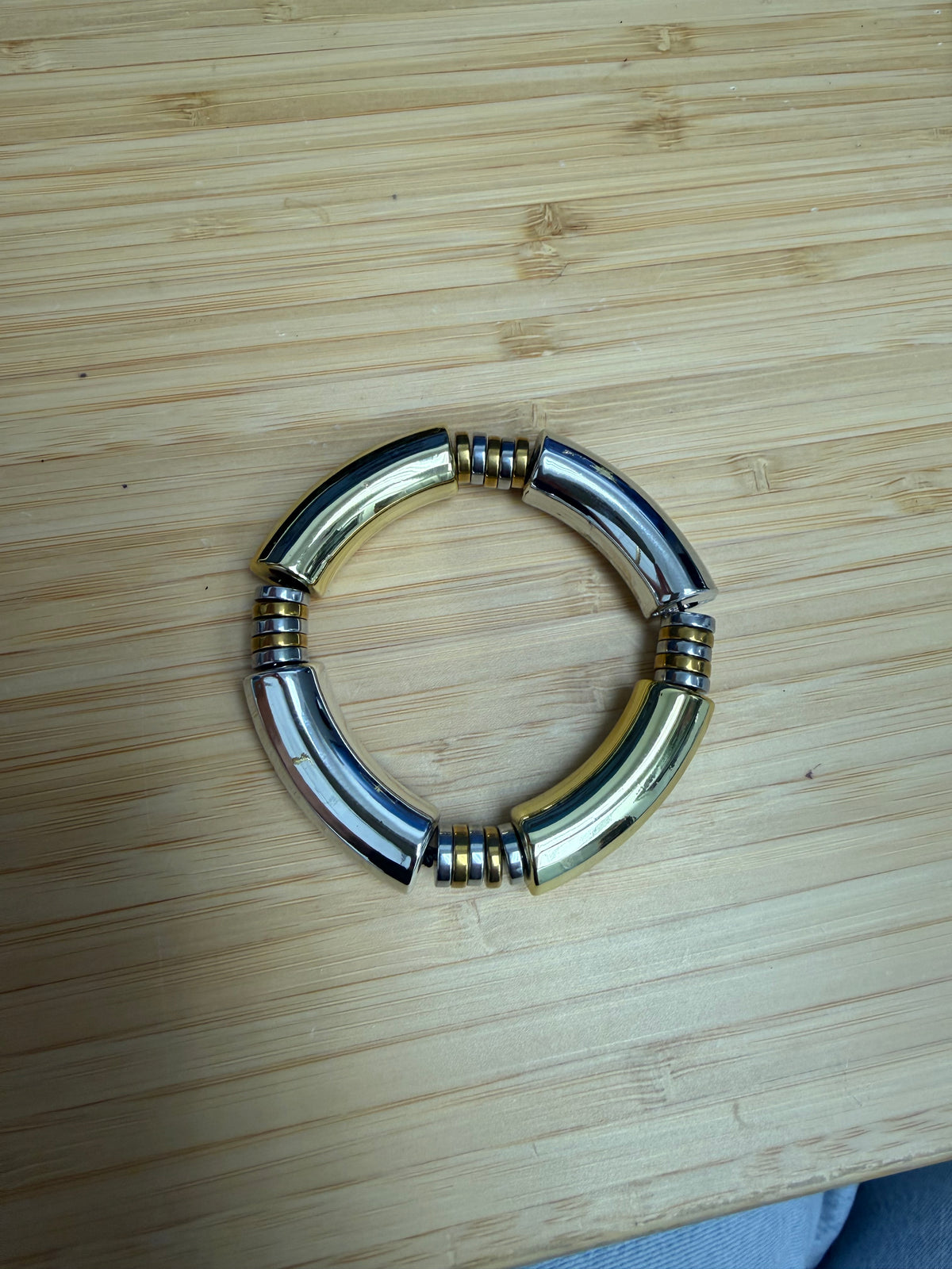 BRACELET