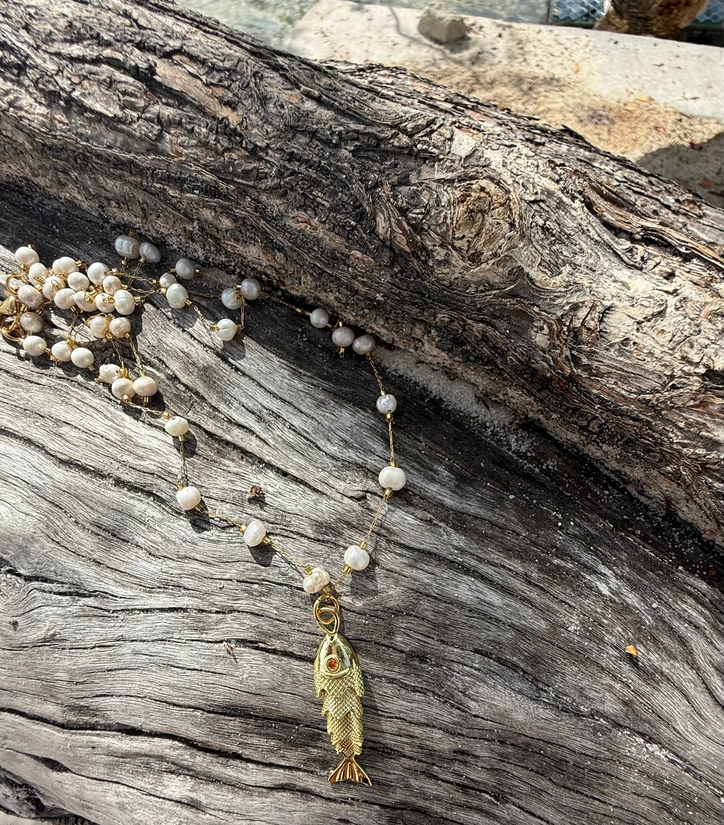 PEARL FISH NECKLACE