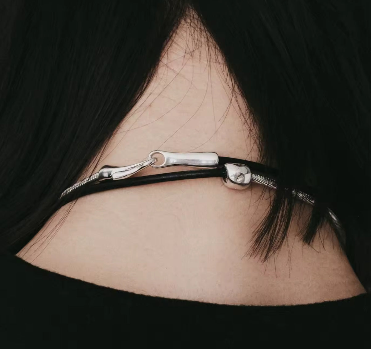 LEATHER WRAP CHOKER