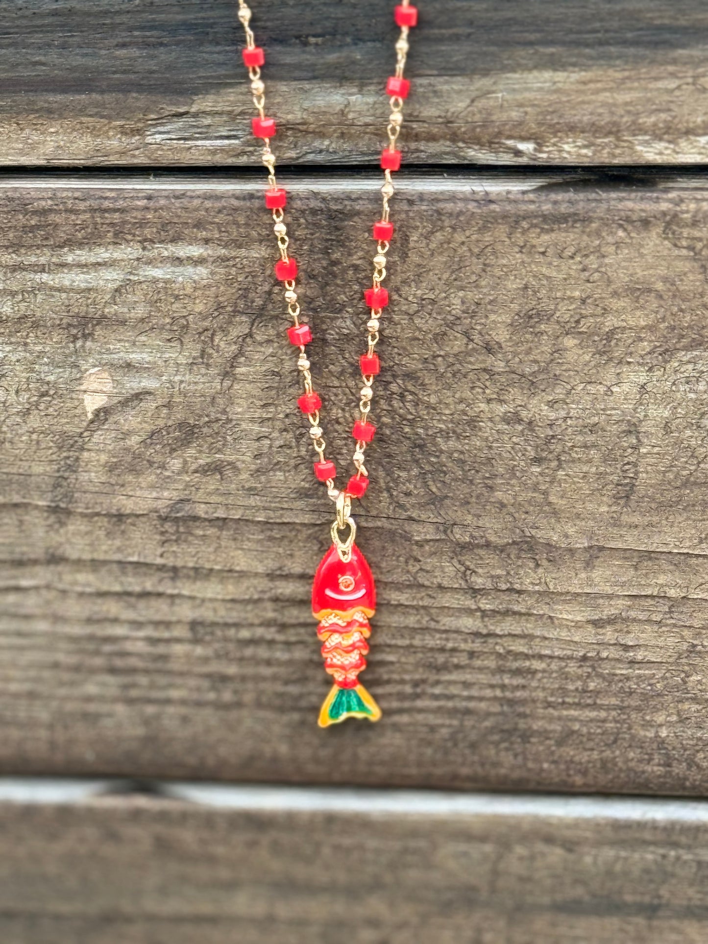 BEADED SMALL FISH NECKLACE