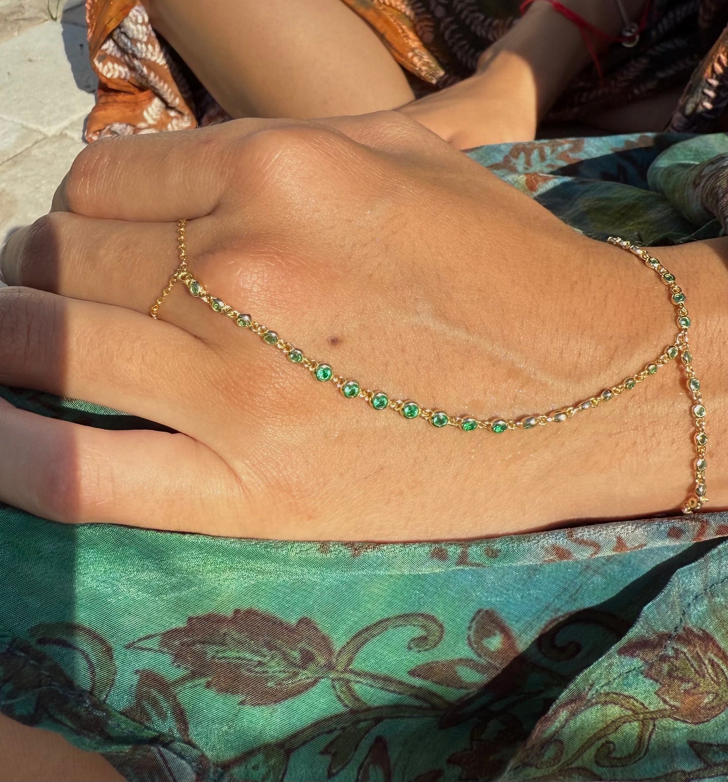 DAINTY  ROUND CZ HAND CHAIN