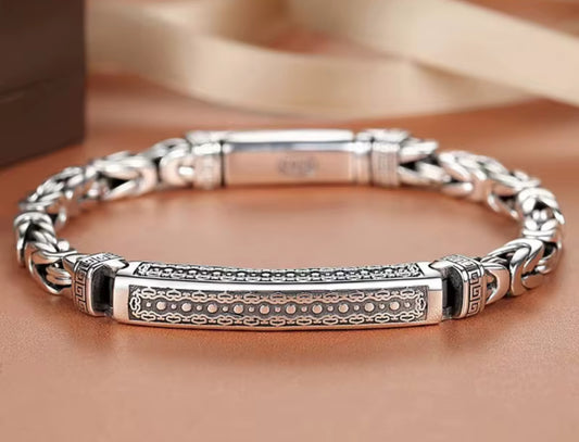 WOVEN PATTERN BRACELET