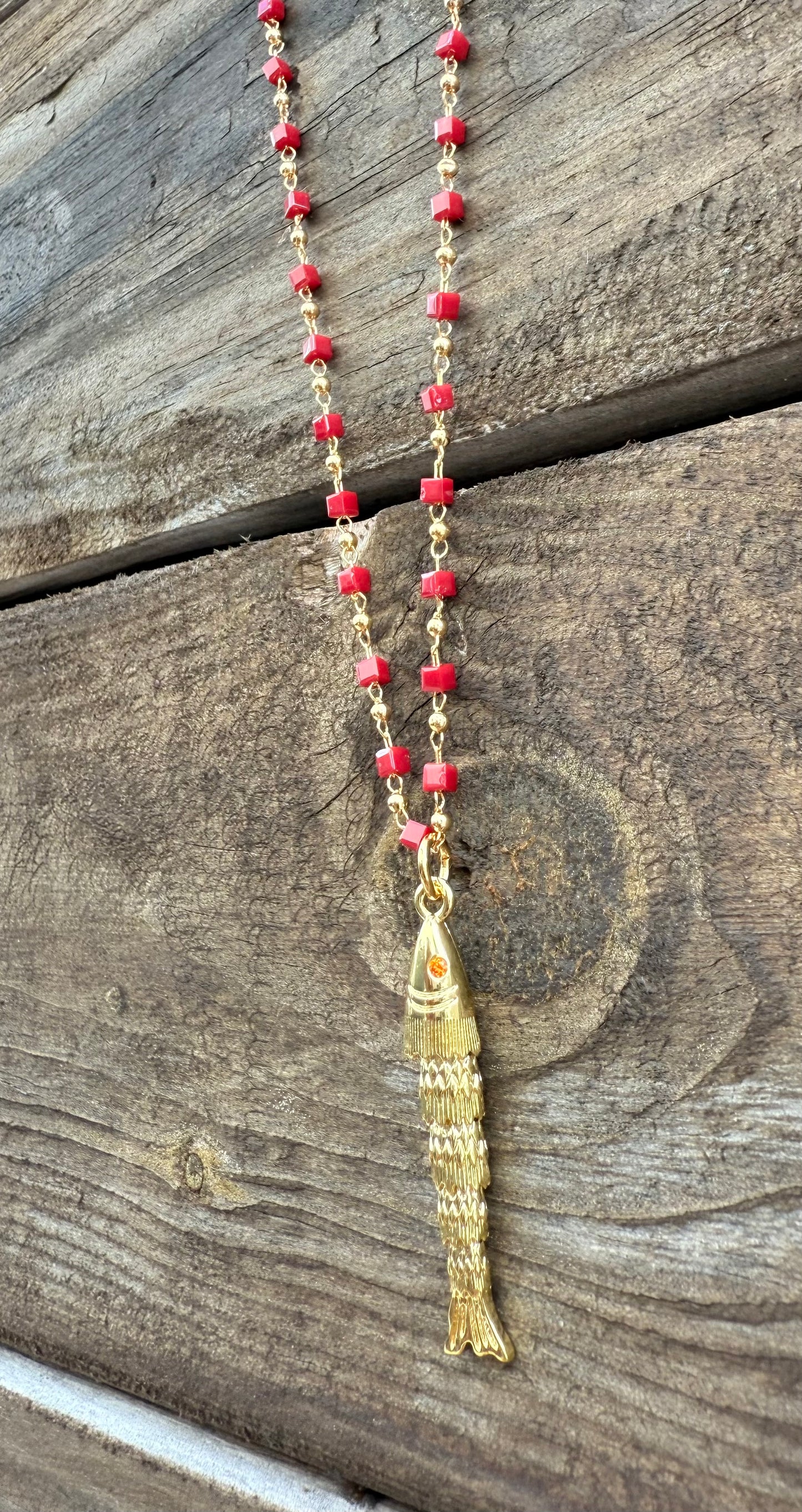 LONG BEADED FISH NECKLACE