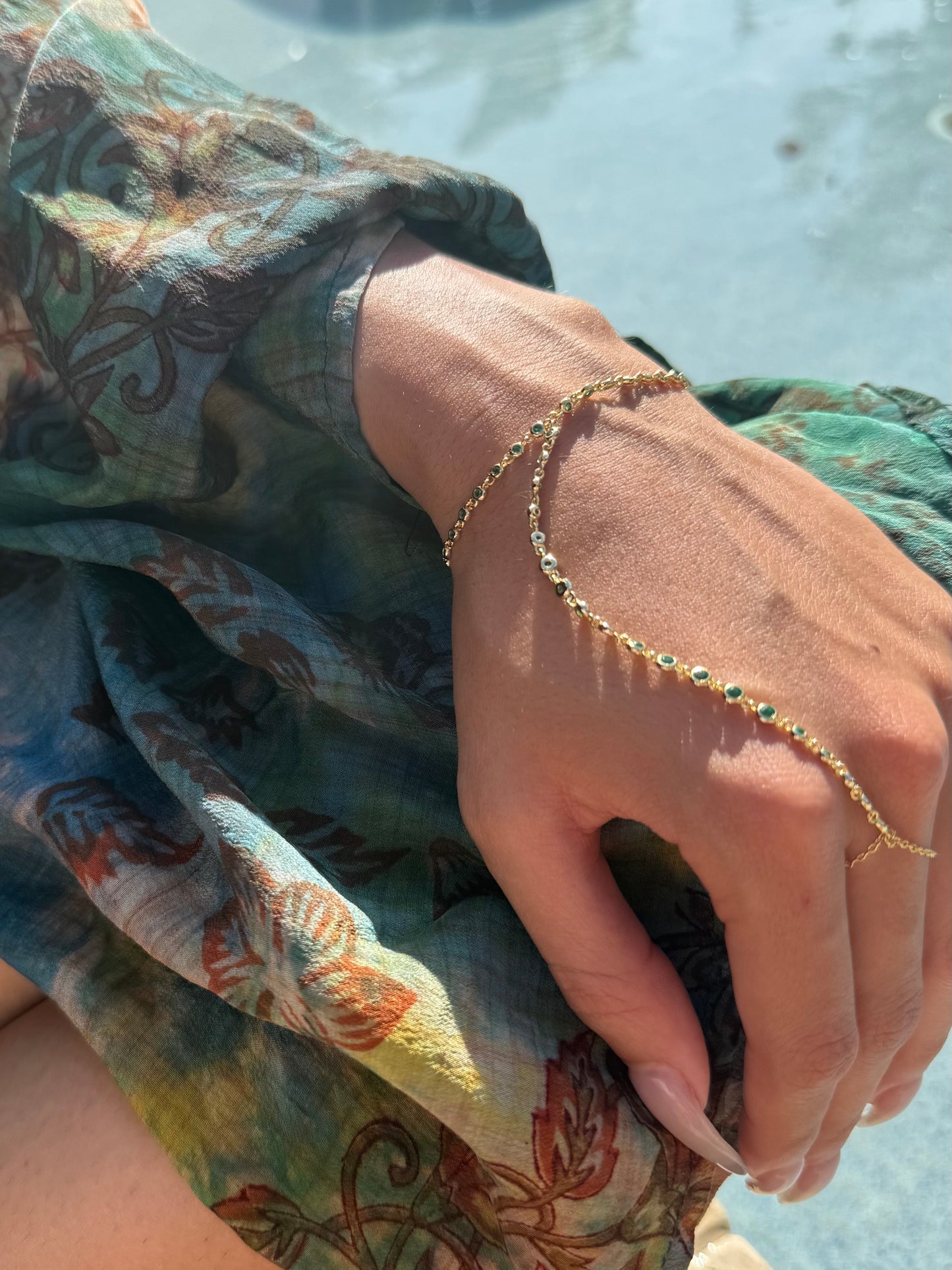 DAINTY  ROUND CZ HAND CHAIN