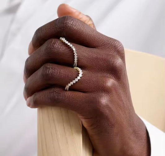 CURVED RING
